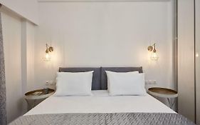 Trendy Living In Koukaki